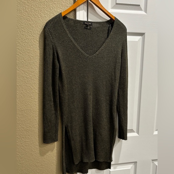 Massimo Dutti Olive V-Neck Sweater size S - Picture 3 of 5